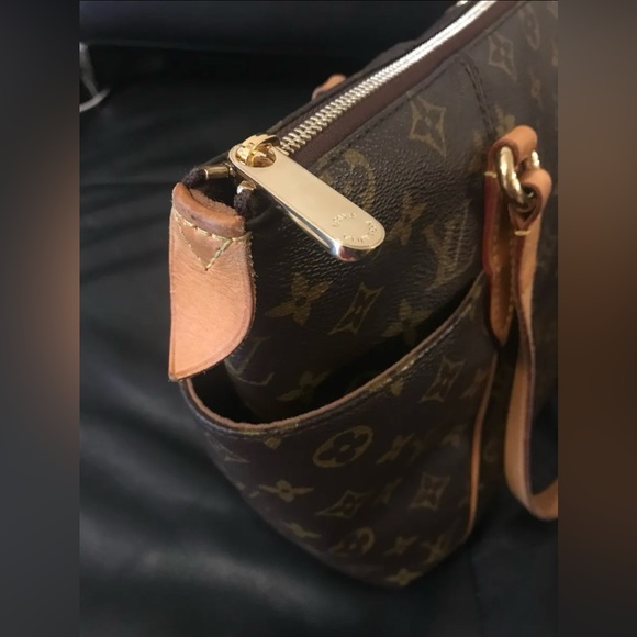 Louis Vuitton Totally PM - Picture 4 of 17
